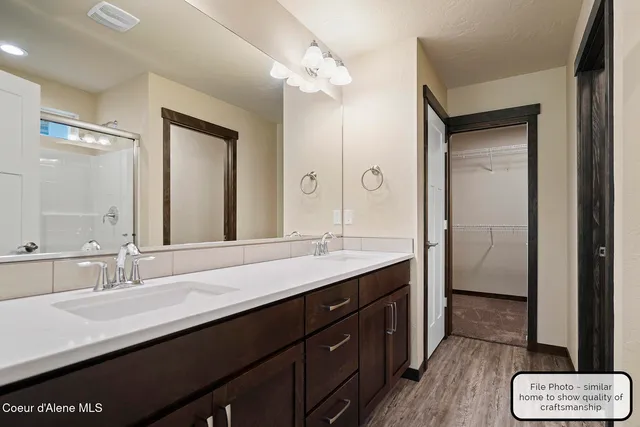 $484,900 | 2 East Valley Street, Oldtown, ID 83822