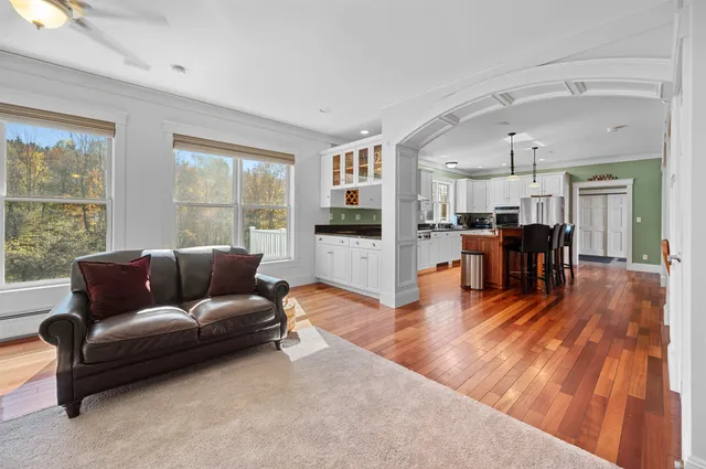 $950,000 | 975 Sanders Circle, East Montpelier, VT 05602