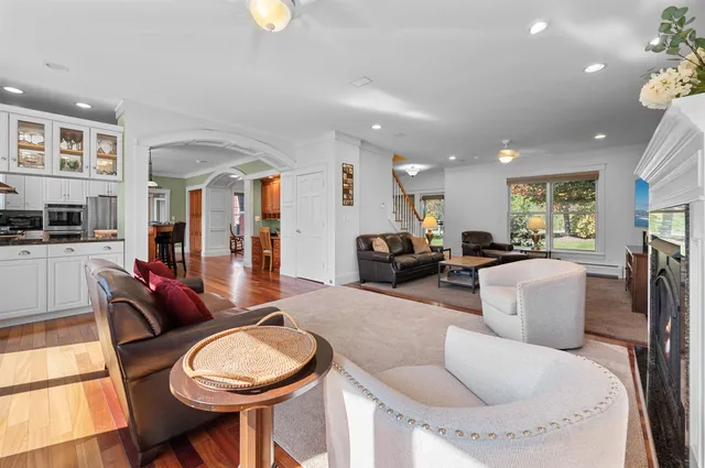 $950,000 | 975 Sanders Circle, East Montpelier, VT 05602