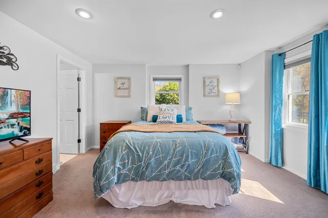 $950,000 | 975 Sanders Circle, East Montpelier, VT 05602