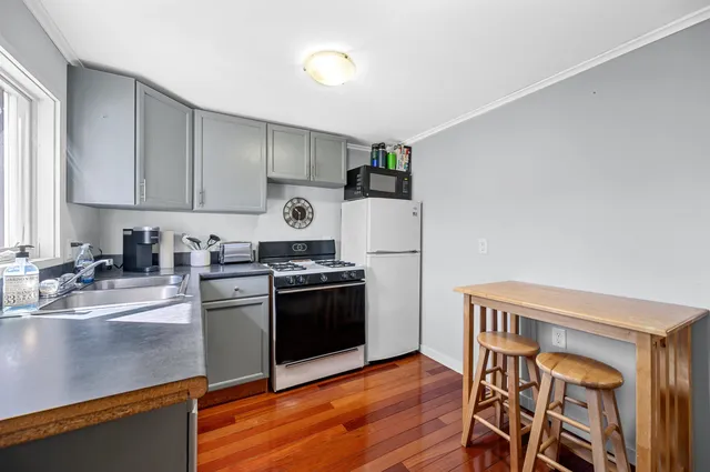 $950,000 | 975 Sanders Circle, East Montpelier, VT 05602