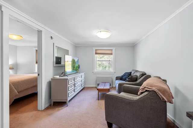 $950,000 | 975 Sanders Circle, East Montpelier, VT 05602