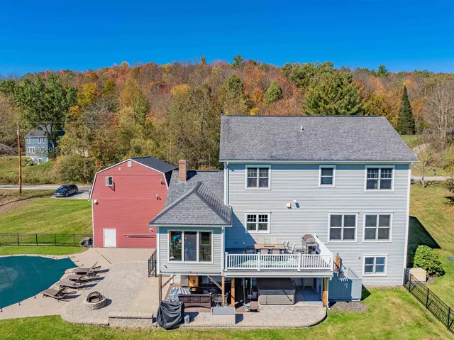 $950,000 | 975 Sanders Circle, East Montpelier, VT 05602