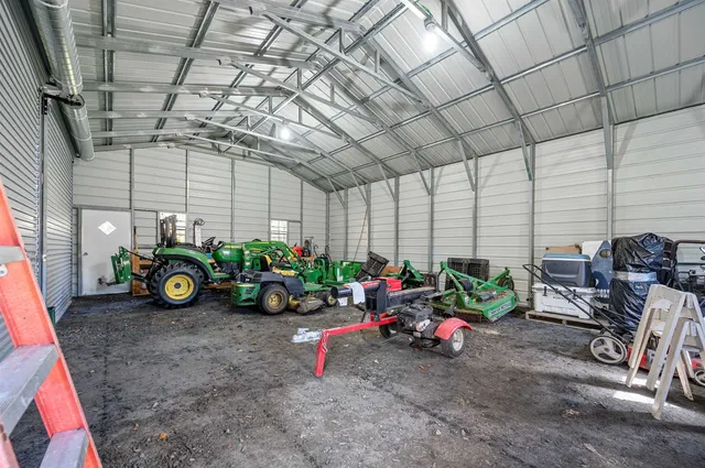 $950,000 | 975 Sanders Circle, East Montpelier, VT 05602