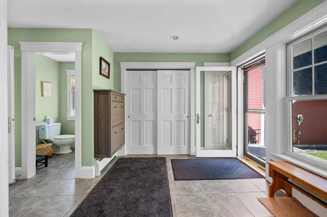 $950,000 | 975 Sanders Circle, East Montpelier, VT 05602