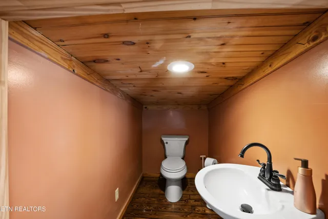 $639,900 | 184 Tecumseh Trail, Speedwell, TN 37870