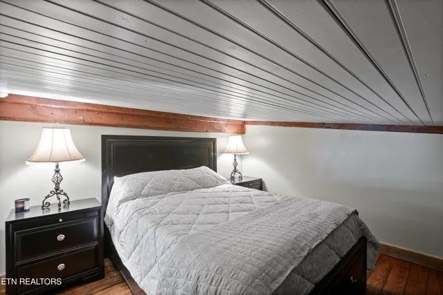 $639,900 | 184 Tecumseh Trail, Speedwell, TN 37870