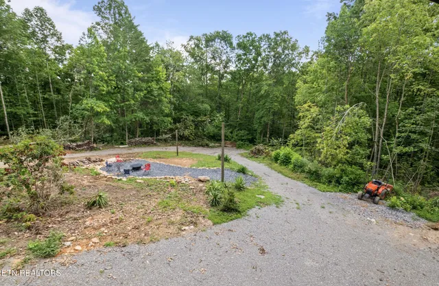 $639,900 | 184 Tecumseh Trail, Speedwell, TN 37870