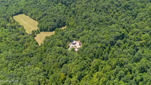 $639,900 | 184 Tecumseh Trail, Speedwell, TN 37870