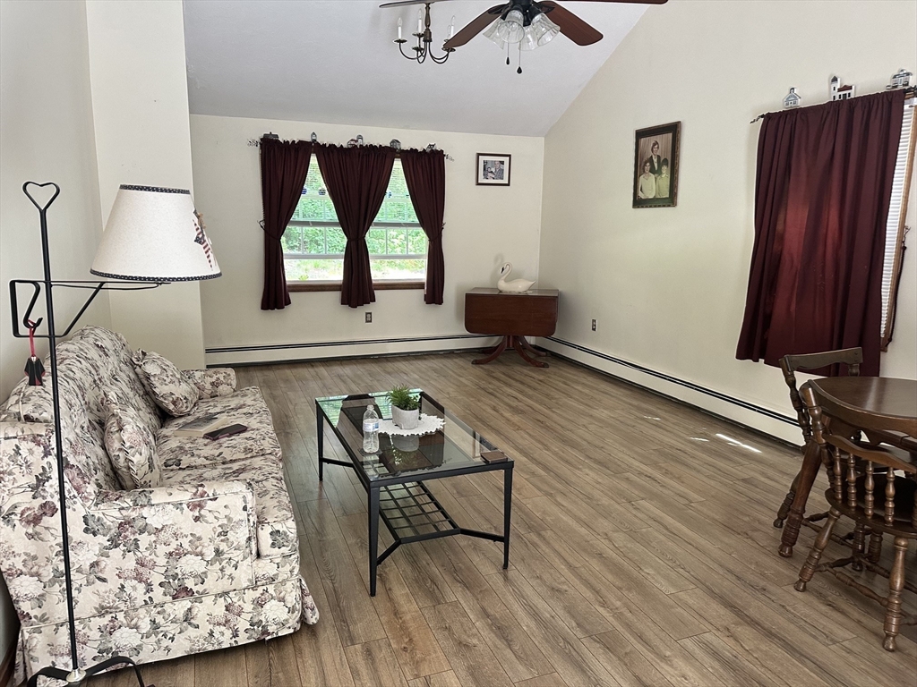 10 Pinecrest Road, Unit 10 Uxbridge, MA 01569 - Photo 7 of 14