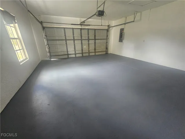 a view of yard with tree