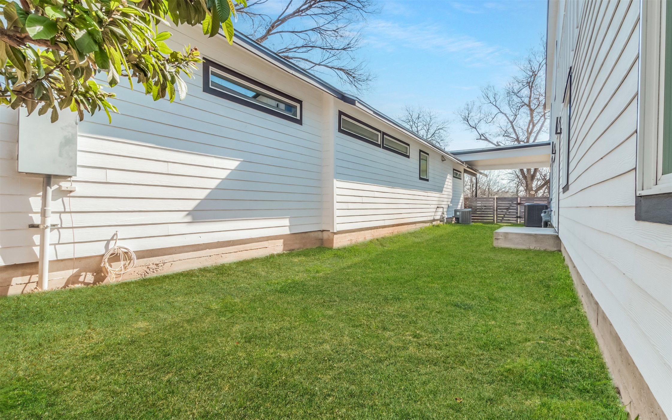 1130 Spur Street, Unit A Austin, TX 78721 - Photo 27 of 31 View of yard