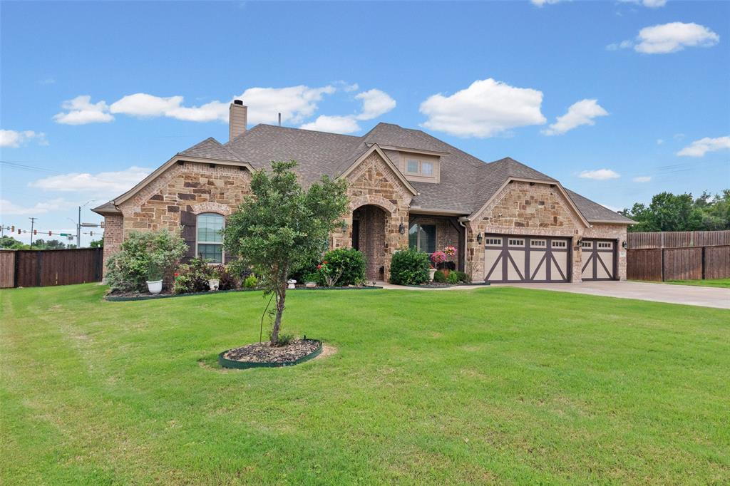 104 Lagrange Court Weatherford, TX 76088 - Photo 2 of 36