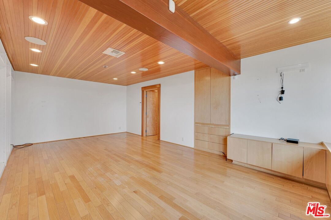 17728 Ridgeway Road Granada Hills, CA 91344 - Photo 15 of 54 a view of an empty room