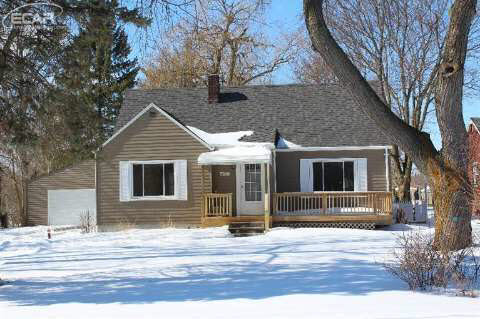 2491 Covert Road Burton, MI 48509 - Photo 3 of 19 20431417-2.JPG