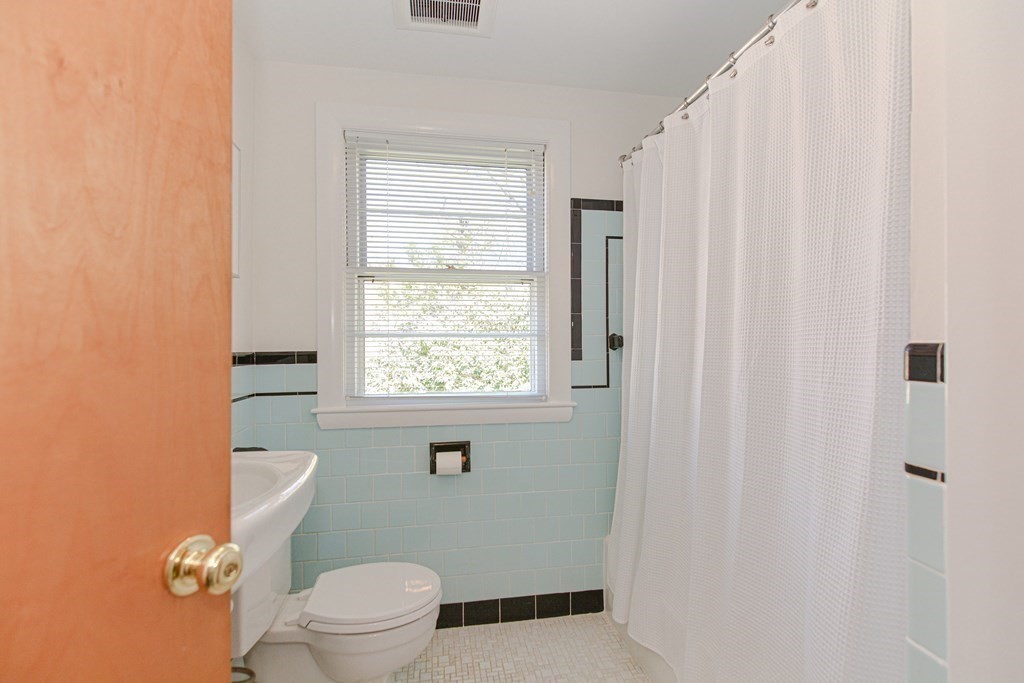 45 Seminole Road Acton, MA 01720 - Photo 12 of 18 Gallery Image 12