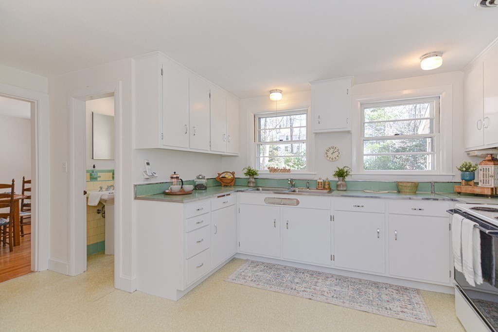 45 Seminole Road Acton, MA 01720 - Photo 5 of 18 Gallery Image 5
