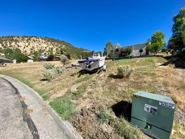 a view of a lake with houses