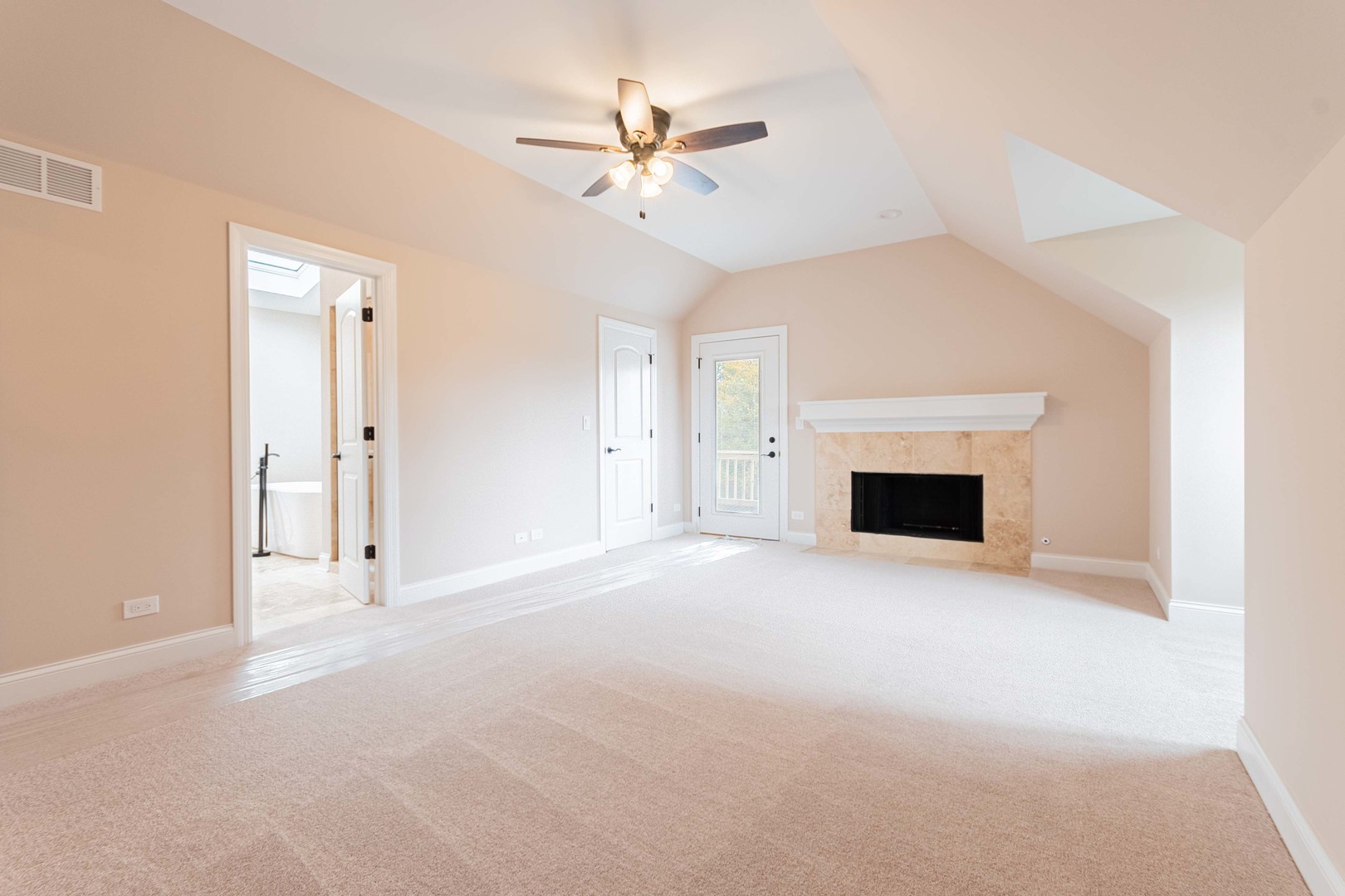 1760 Hilltop Road Elgin, IL 60120 - Photo 26 of 40 Gallery Image 26