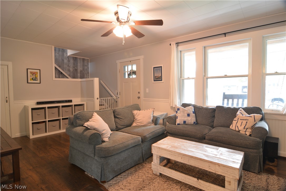 236 Sunset Road Avon Lake, OH 44012 - Photo 3 of 27 Gallery Image 3