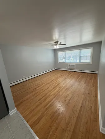 $1,700 | 2801 West Waveland Avenue, Unit 1B, Chicago, IL 60618