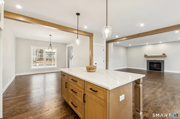 $849,600 | 592 Village Street, Bristol, CT 06010