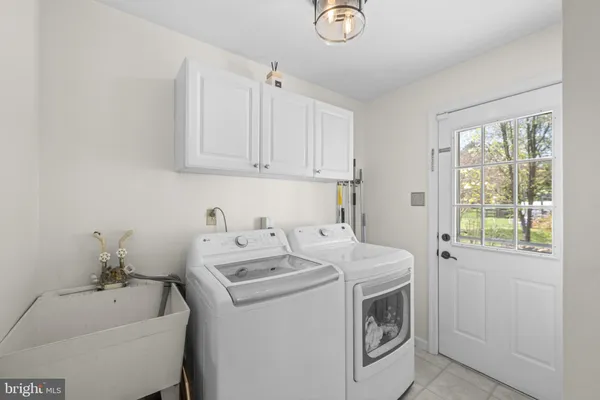 $985,000 | 174 Coldstream Drive, Berwyn, PA 19312