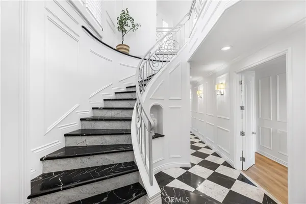 $6,098,000 | 2304 Hermosa Avenue, Hermosa Beach, CA 90254