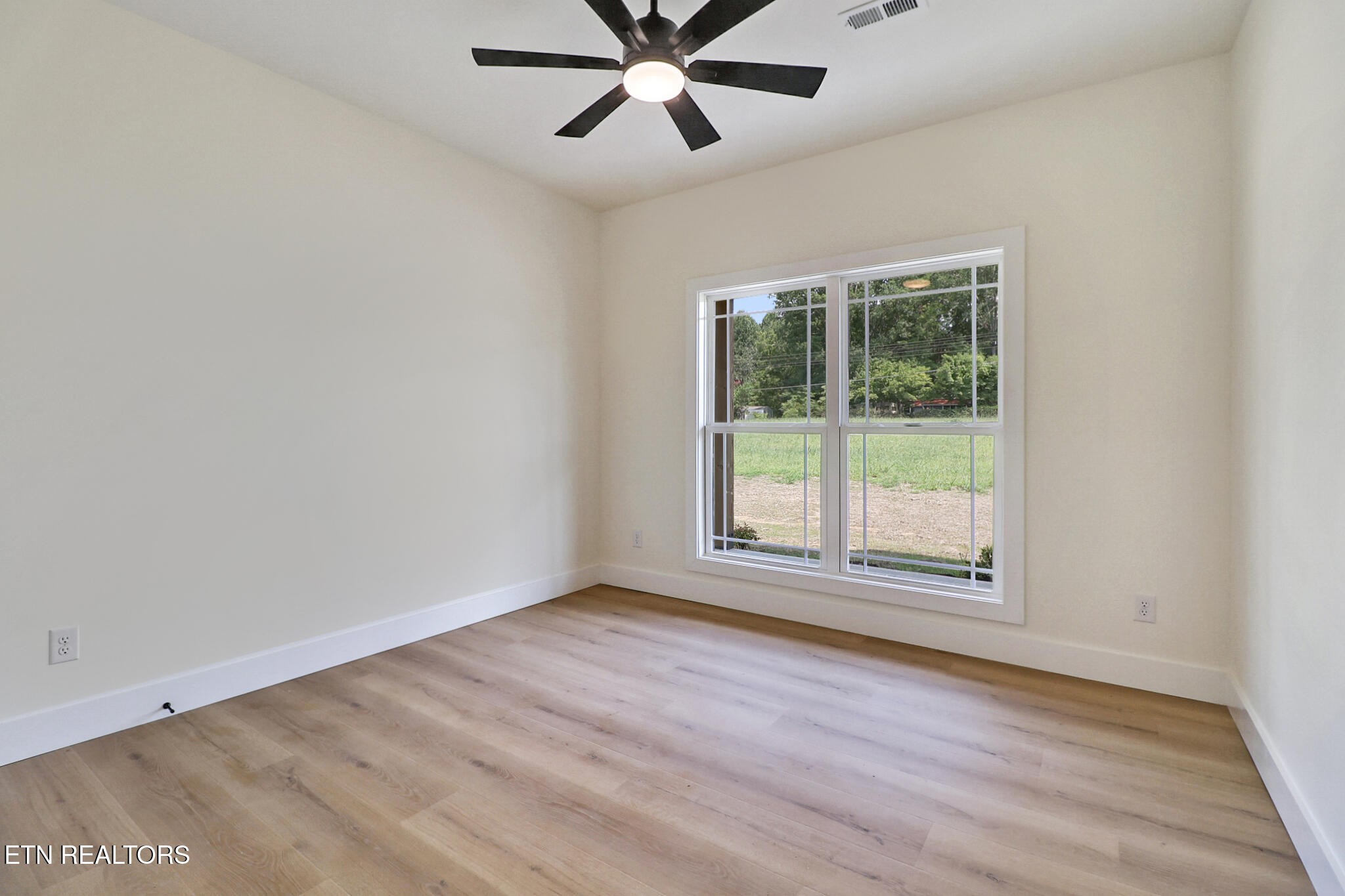 1458 Taylor Place Road Jamestown, TN 38556 - Photo 18 of 35 Gallery Image 18