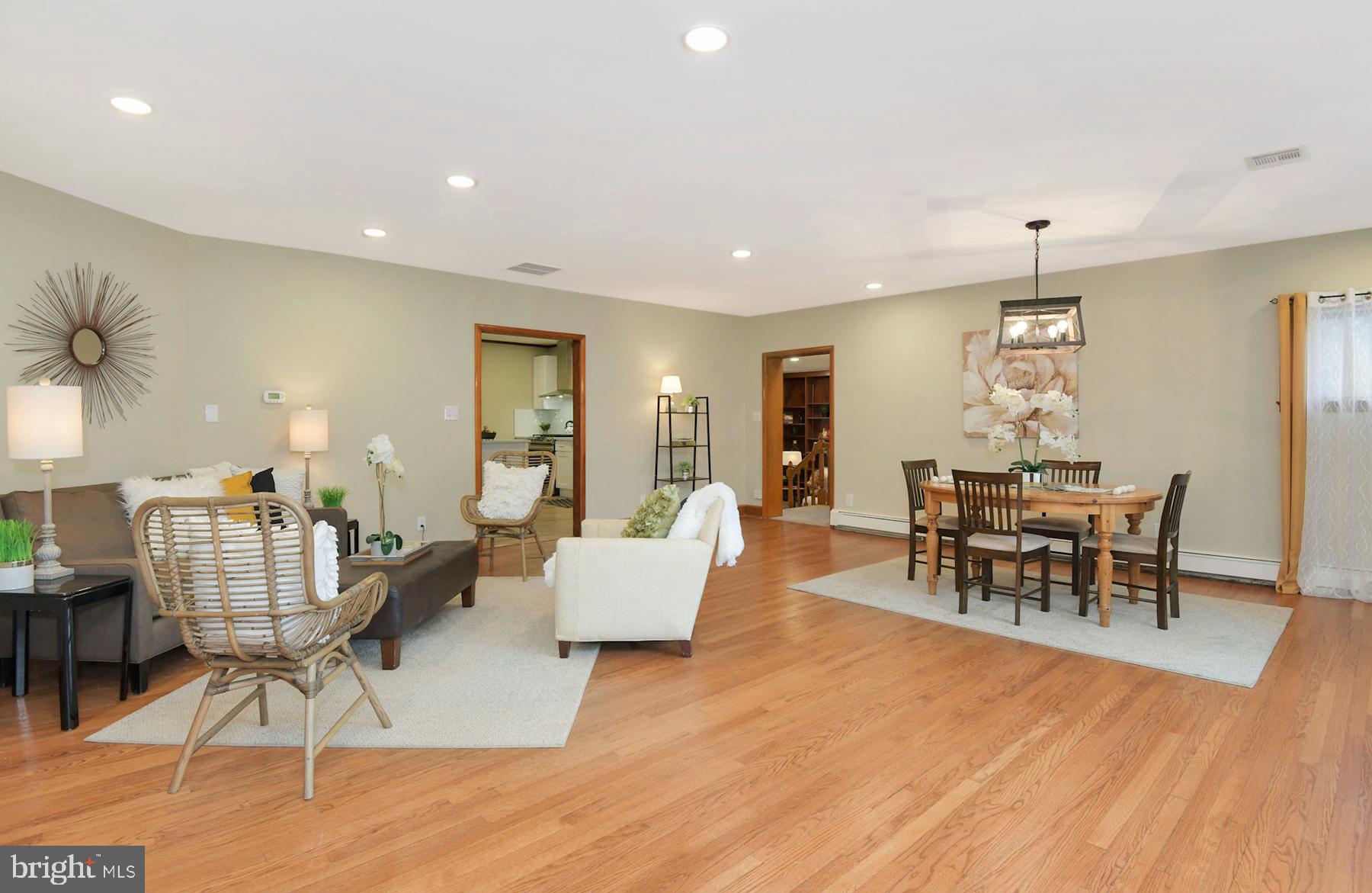 126 Harris Road Princeton Junction, NJ 08550 - Photo 4 of 39