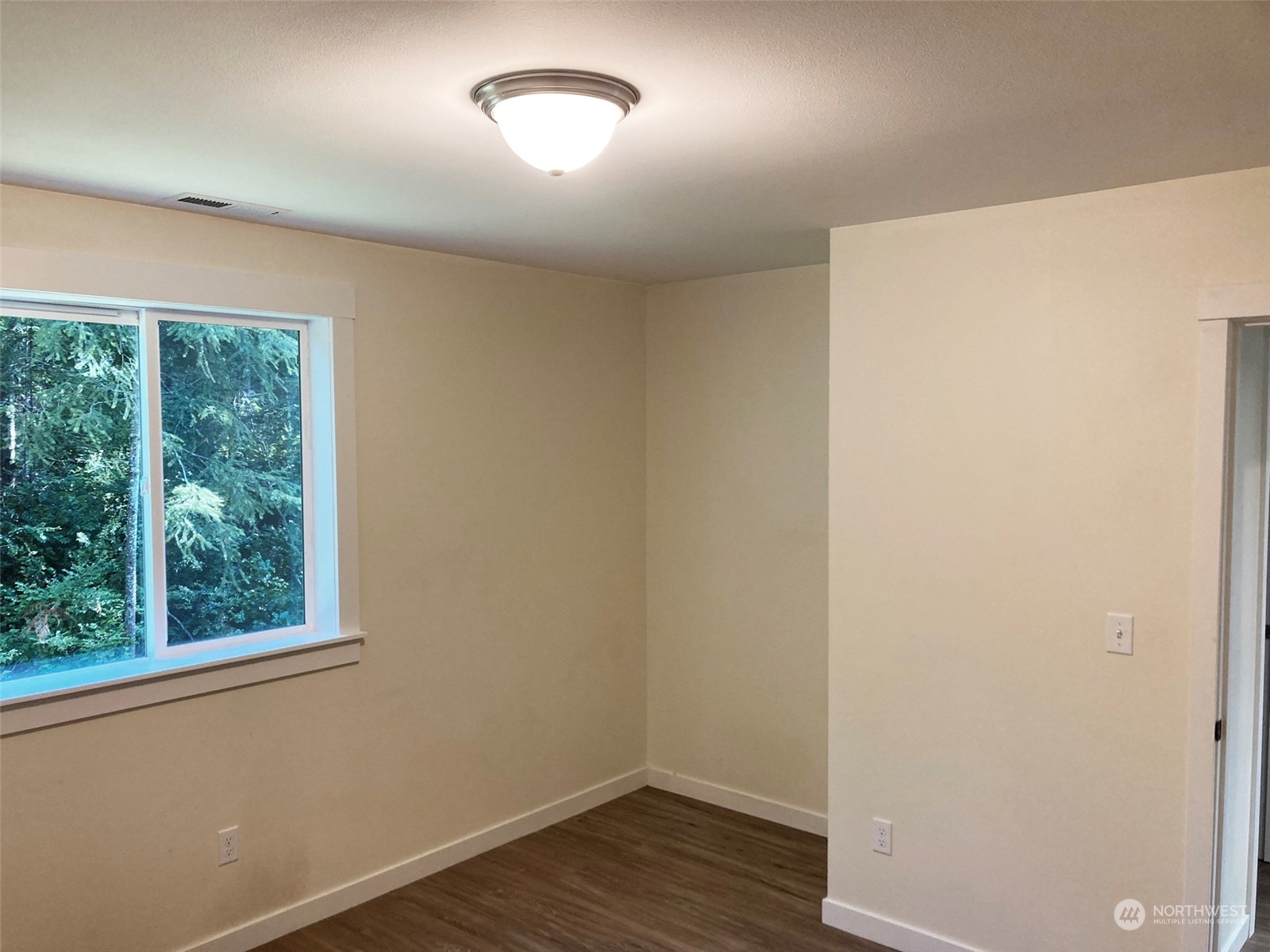 3610 East Log Cabin Road Clinton, WA 98236 - Photo 18 of 33