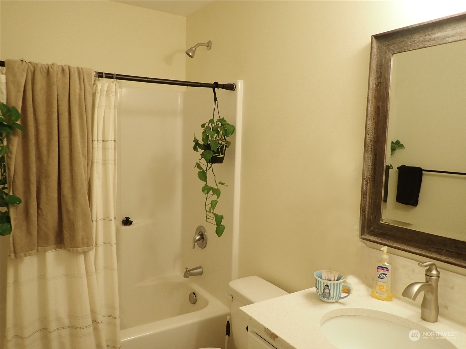 3610 East Log Cabin Road Clinton, WA 98236 - Photo 19 of 33