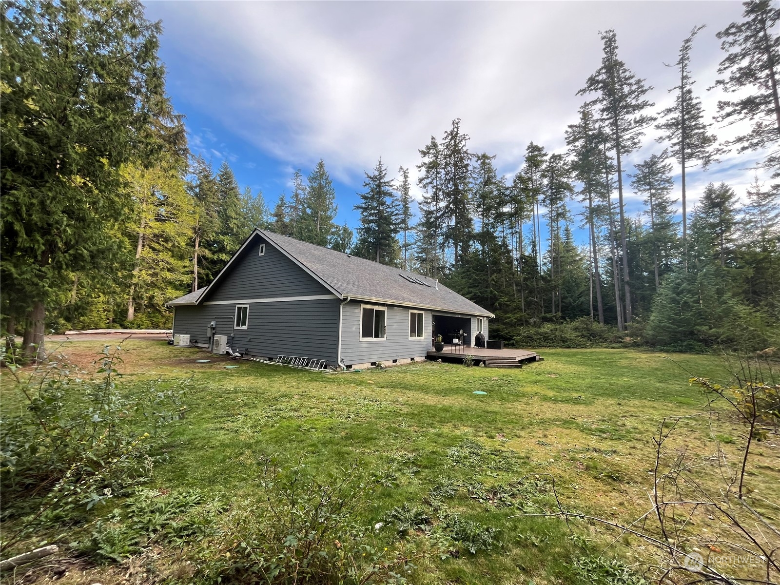 3610 East Log Cabin Road Clinton, WA 98236 - Photo 23 of 33