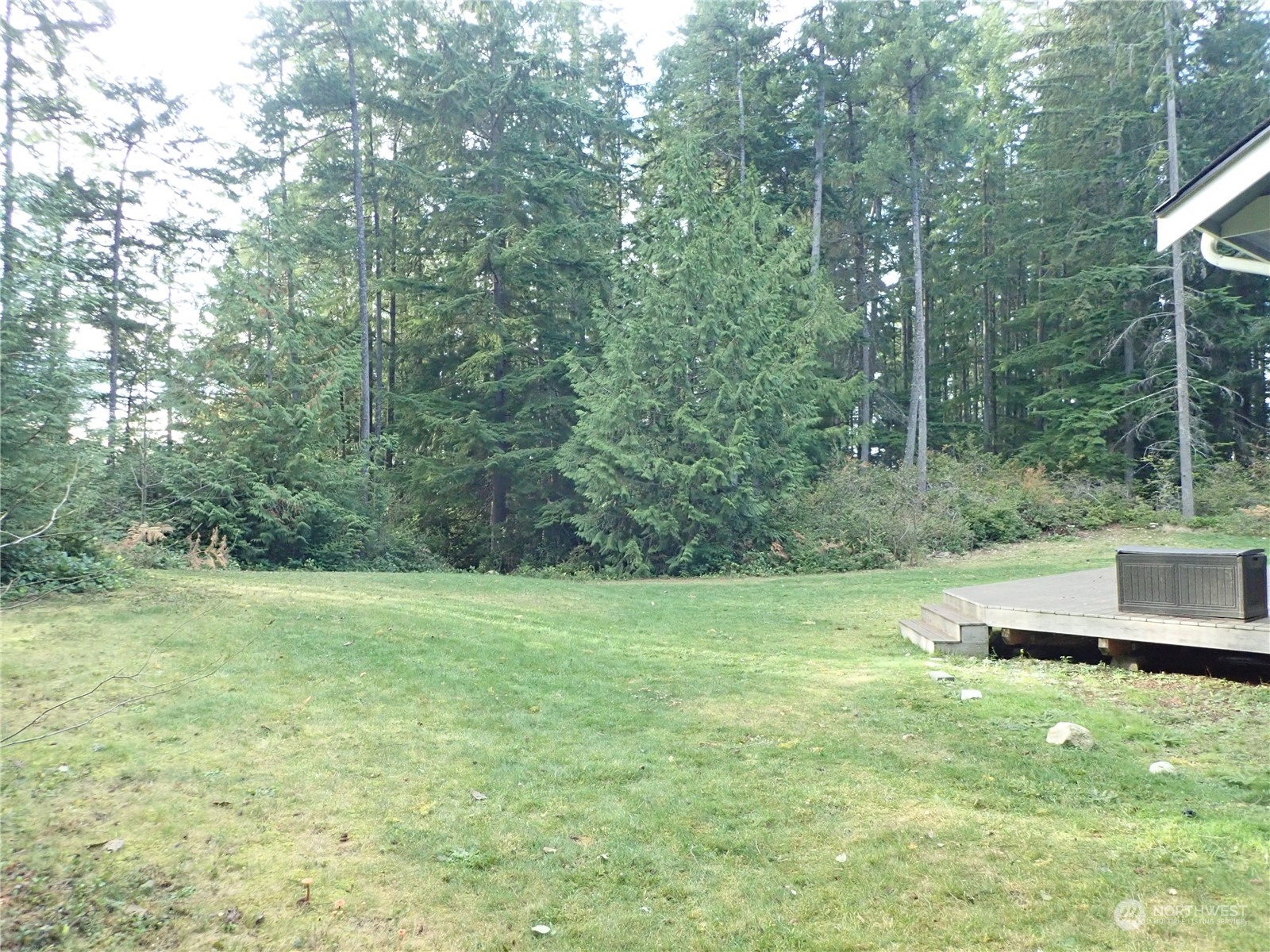3610 East Log Cabin Road Clinton, WA 98236 - Photo 26 of 33