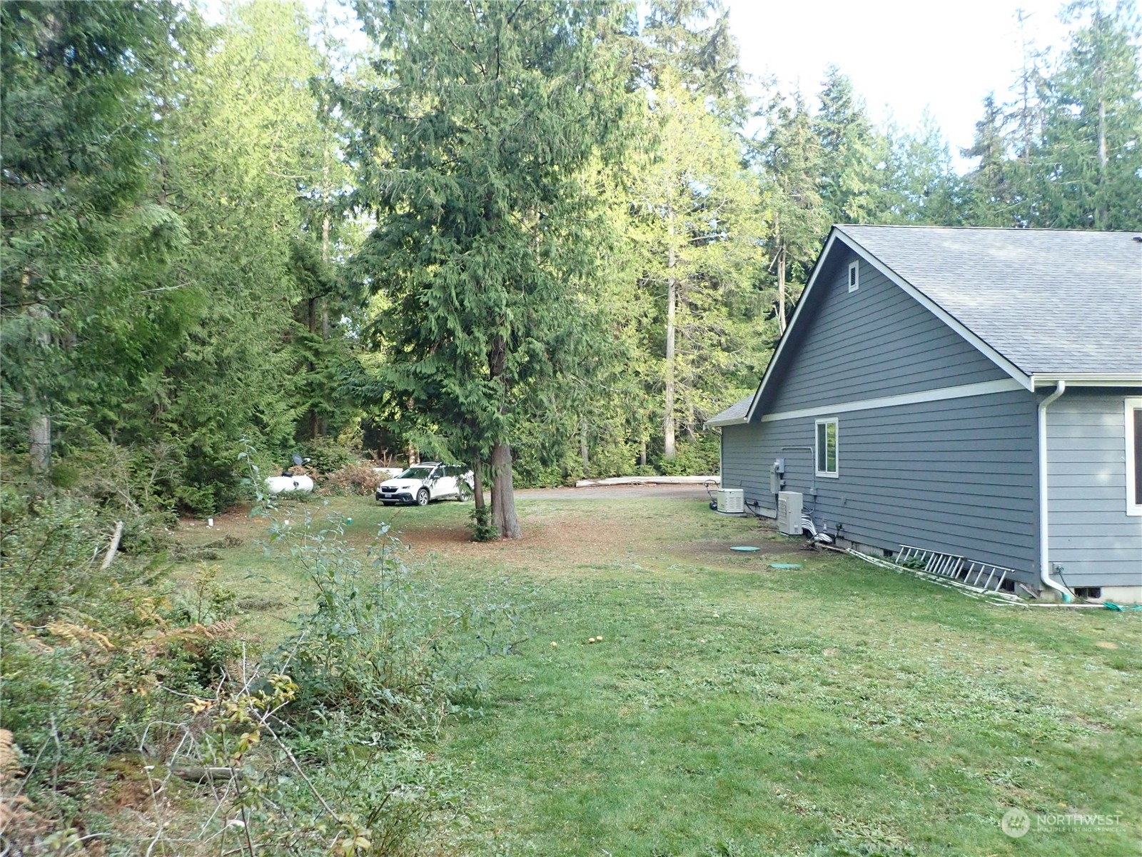 3610 East Log Cabin Road Clinton, WA 98236 - Photo 28 of 33