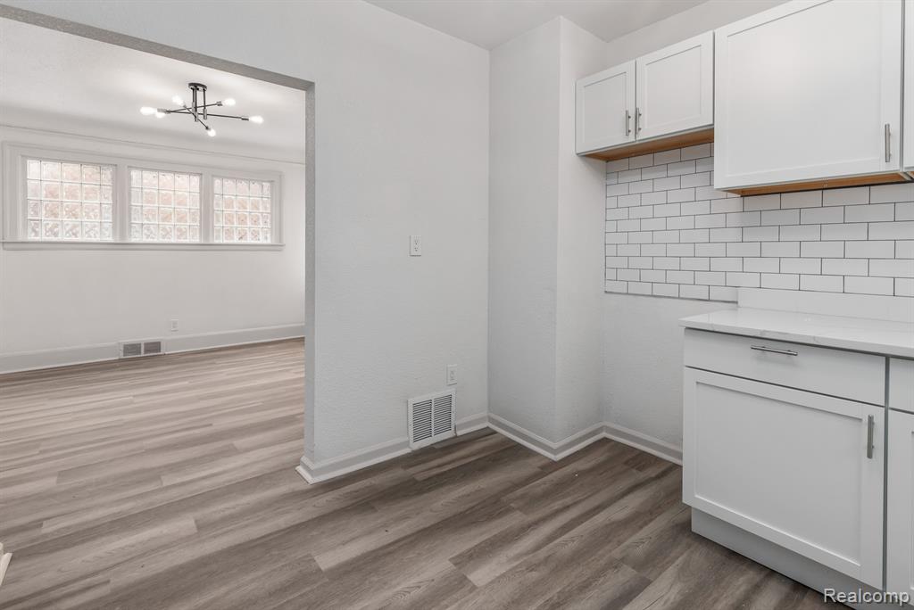 4618 Balfour Road Detroit, MI 48224 - Photo 8 of 28
