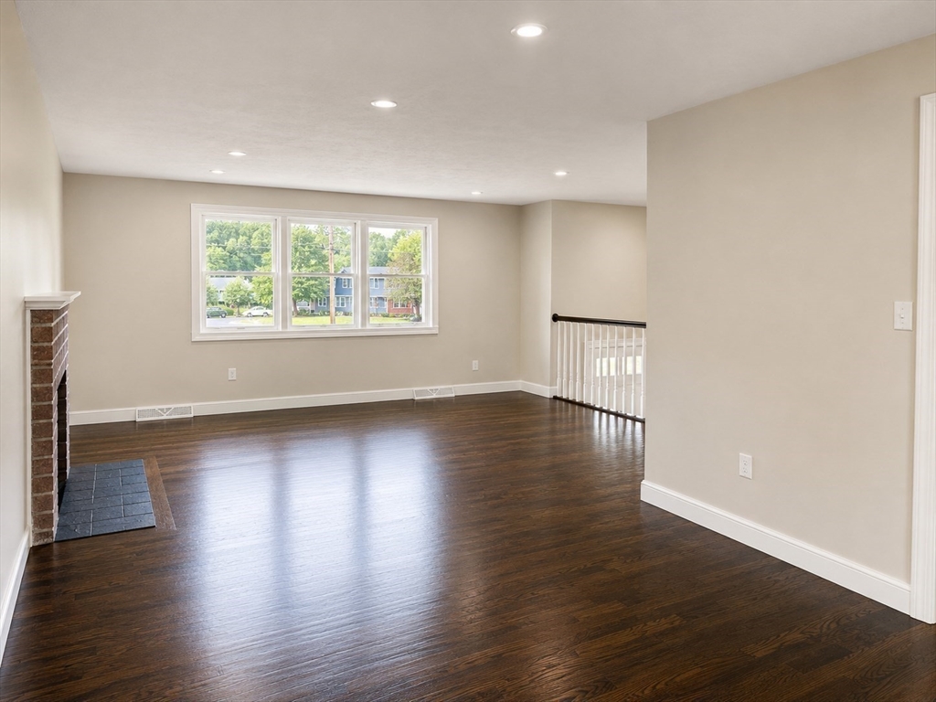 23 Ledgewood Drive Canton, MA 02021 - Photo 4 of 17