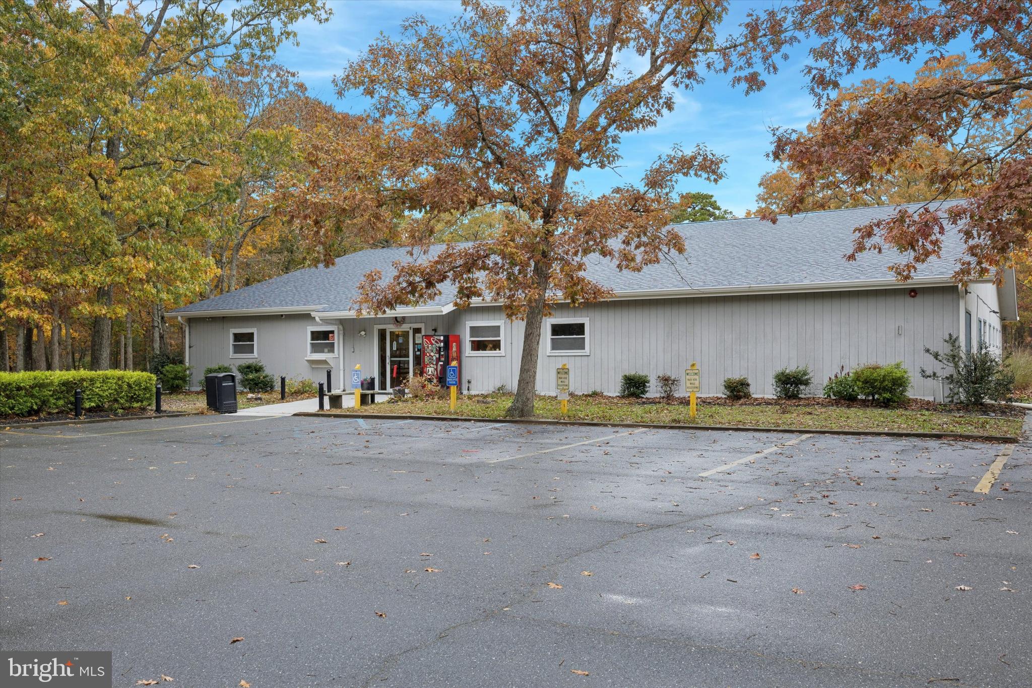 515 Corsons Tavern Road, Unit E 42 Ocean View, NJ 08230 - Photo 25 of 25 a view of a house with backyard and a tree