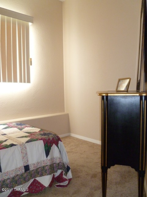 5365 West Rocking Cir Street Tucson, AZ 85713 - Photo 8 of 10 Gallery Image 8