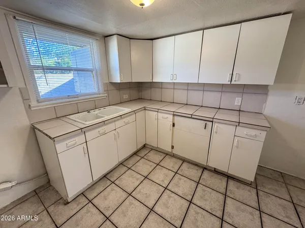 $1,440 | 308 East Vogel Avenue, Unit 2, Phoenix, AZ 85020