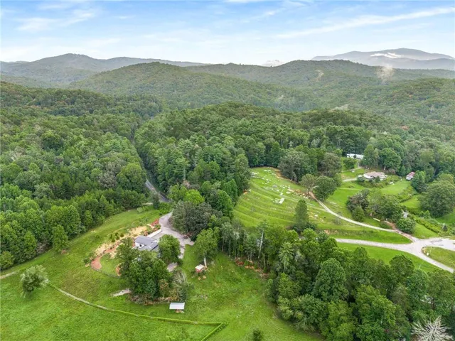 $835,000 | 8393 Boardtown Road, Ellijay, GA 30540