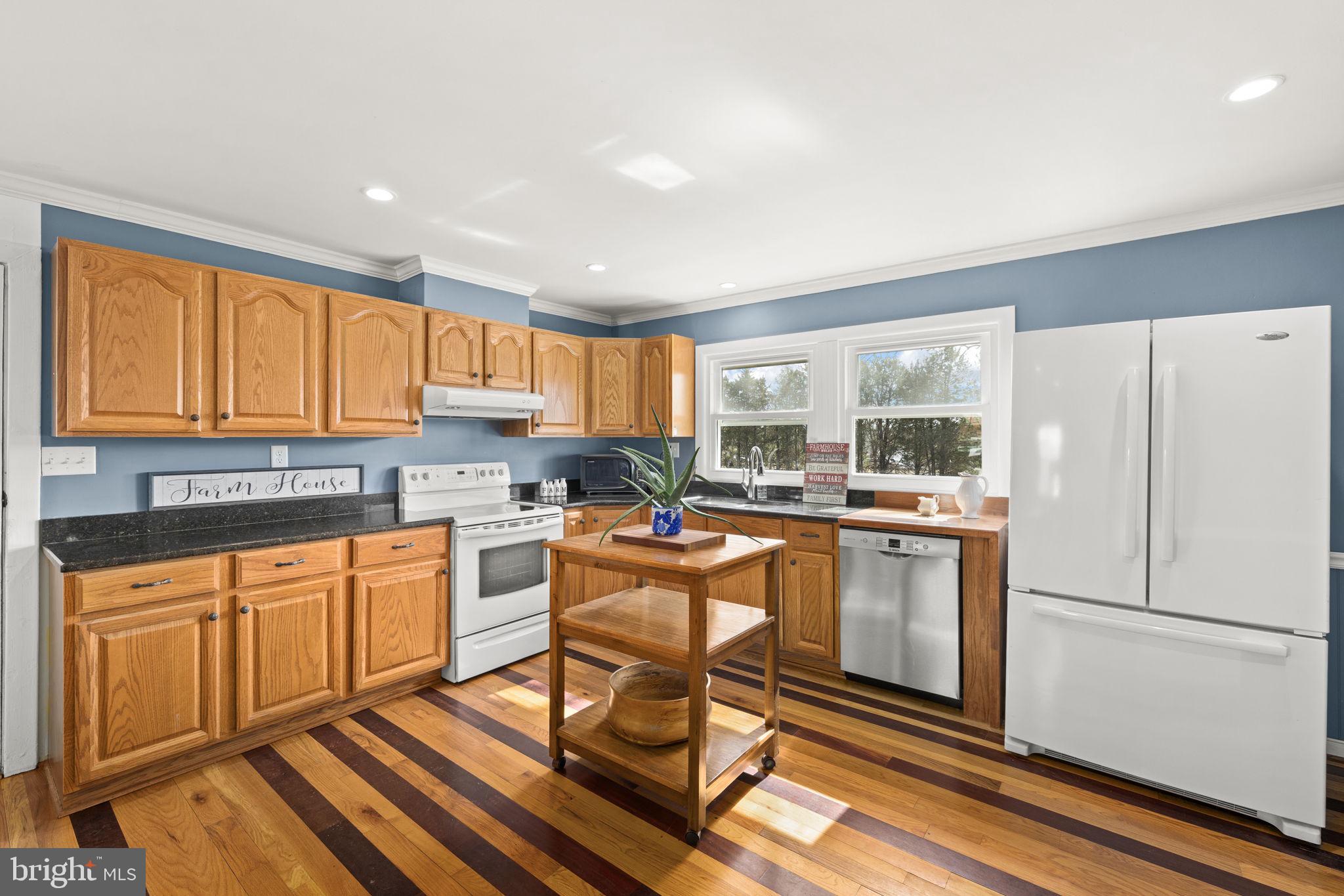 1815 Country Road Beaverdam, VA 23015 - Photo 23 of 104 Bright kitchen with hardwood floors