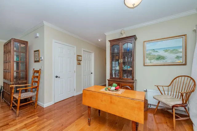 $798,000 | 10 Crescent View Avenue, Cape Elizabeth, ME 04107