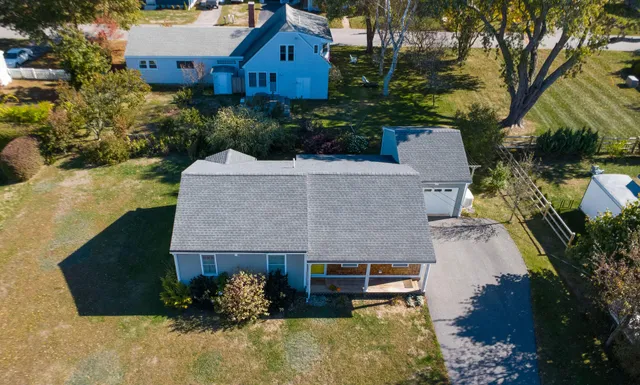 $798,000 | 10 Crescent View Avenue, Cape Elizabeth, ME 04107