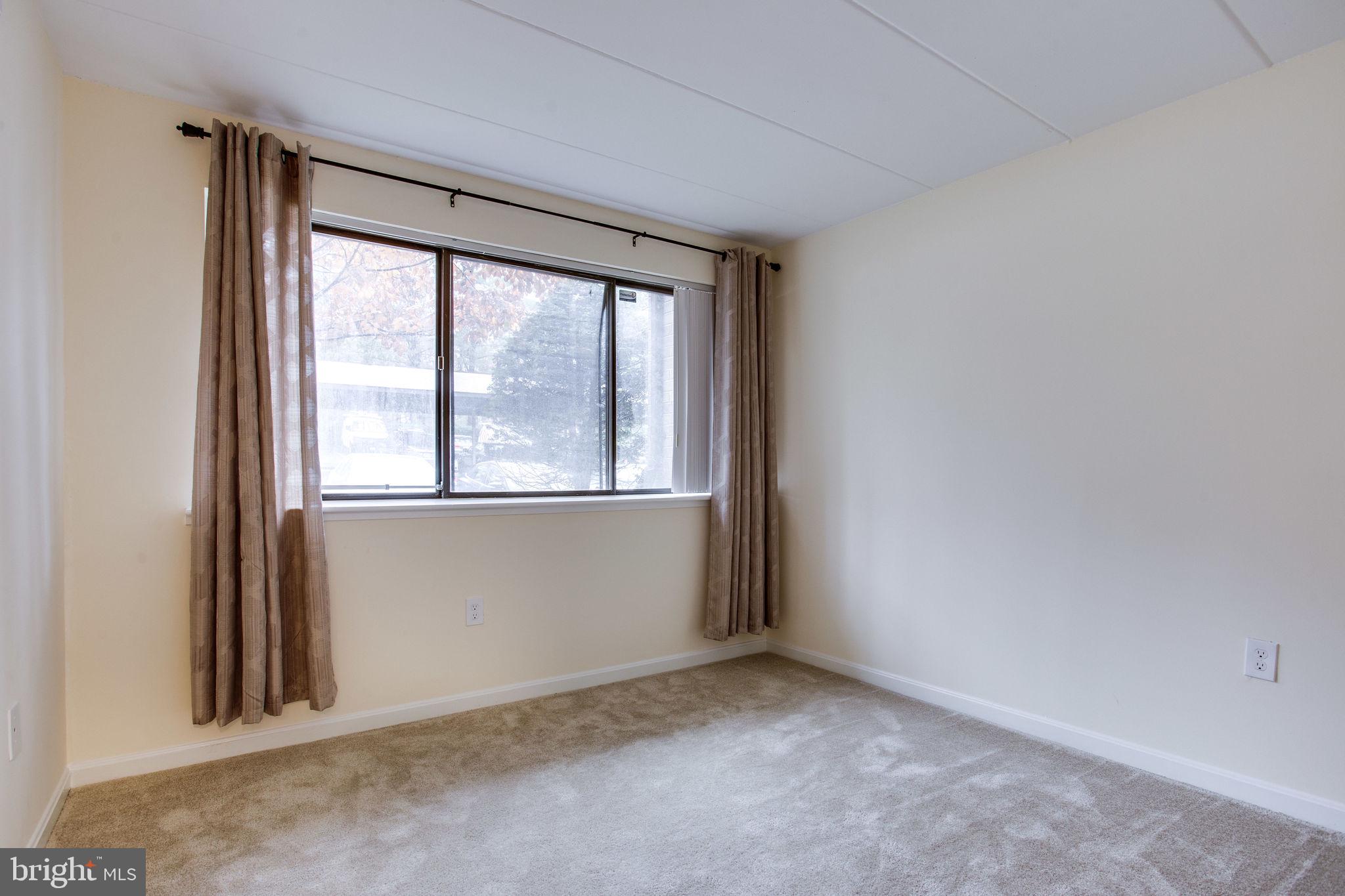 11556 Rolling Green Court, Unit 101 Reston, VA 20191 - Photo 24 of 30 Second Bedroom