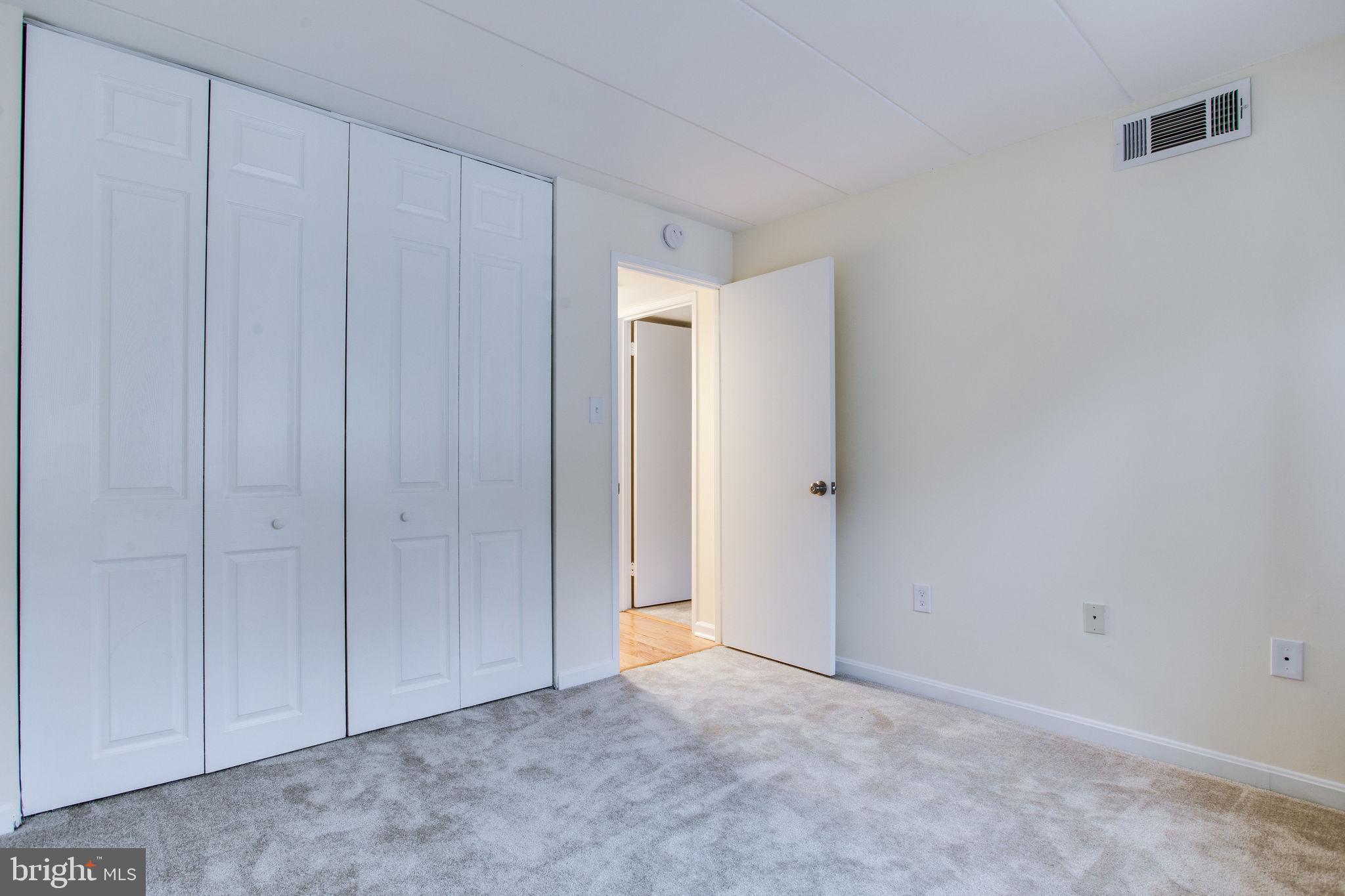 11556 Rolling Green Court, Unit 101 Reston, VA 20191 - Photo 26 of 30 second bedroom