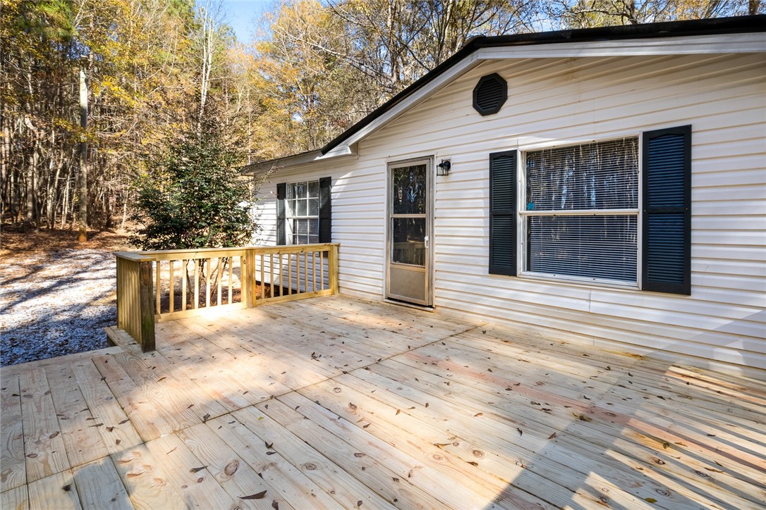 427 Lawson Road Anderson, SC 29621 - Photo 4 of 25