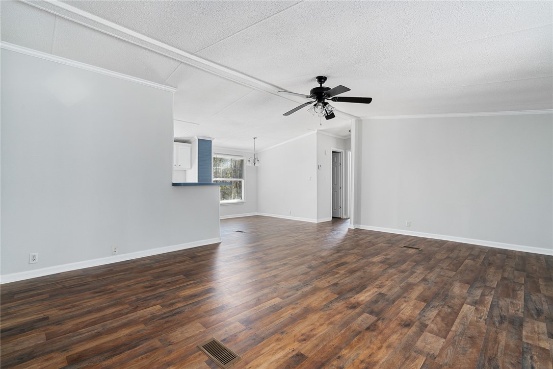 427 Lawson Road Anderson, SC 29621 - Photo 5 of 25