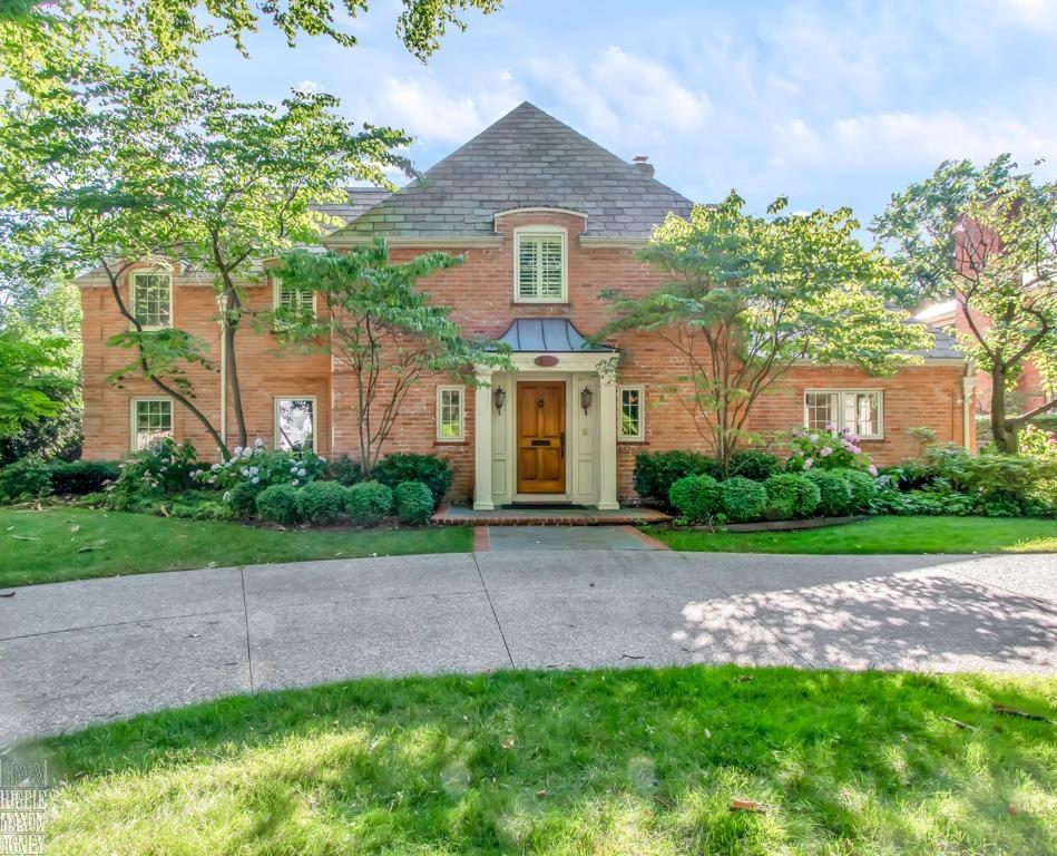 521 Middlesex Road Grosse Pointe Park, MI 48230 - Photo 1 of 48