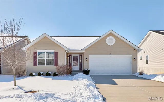 $319,900 | 115 Dark Horse Court, Wentzville, MO 63385